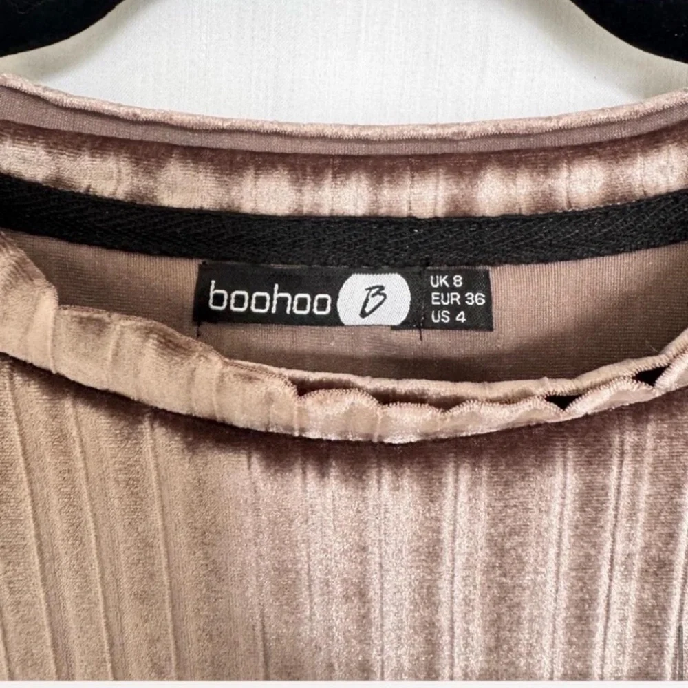 BOOHOO GRAY OVERSIZED PLEATED VELVET DIP BACK TUNIC IN SIZE 4 - Picture 5 of 5